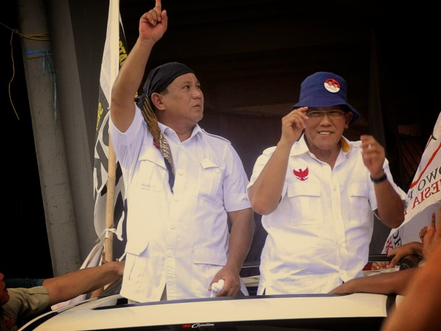 Presidential candidate, Prabowo Subianto, and Golkar Chairman Aburizal Bakrie campaigning in Senayan- Mietzner Prabowo and Bakrie at Senayan Rally- Mietzner